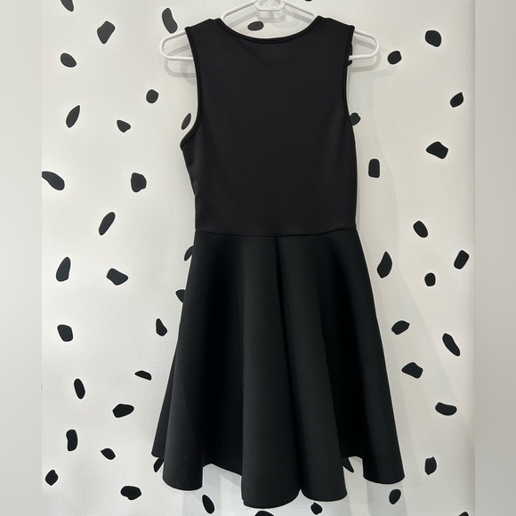 GORGEOUS MEDIUM BLACK LACE DRESS FROM MIIN - Picture 2 of 6